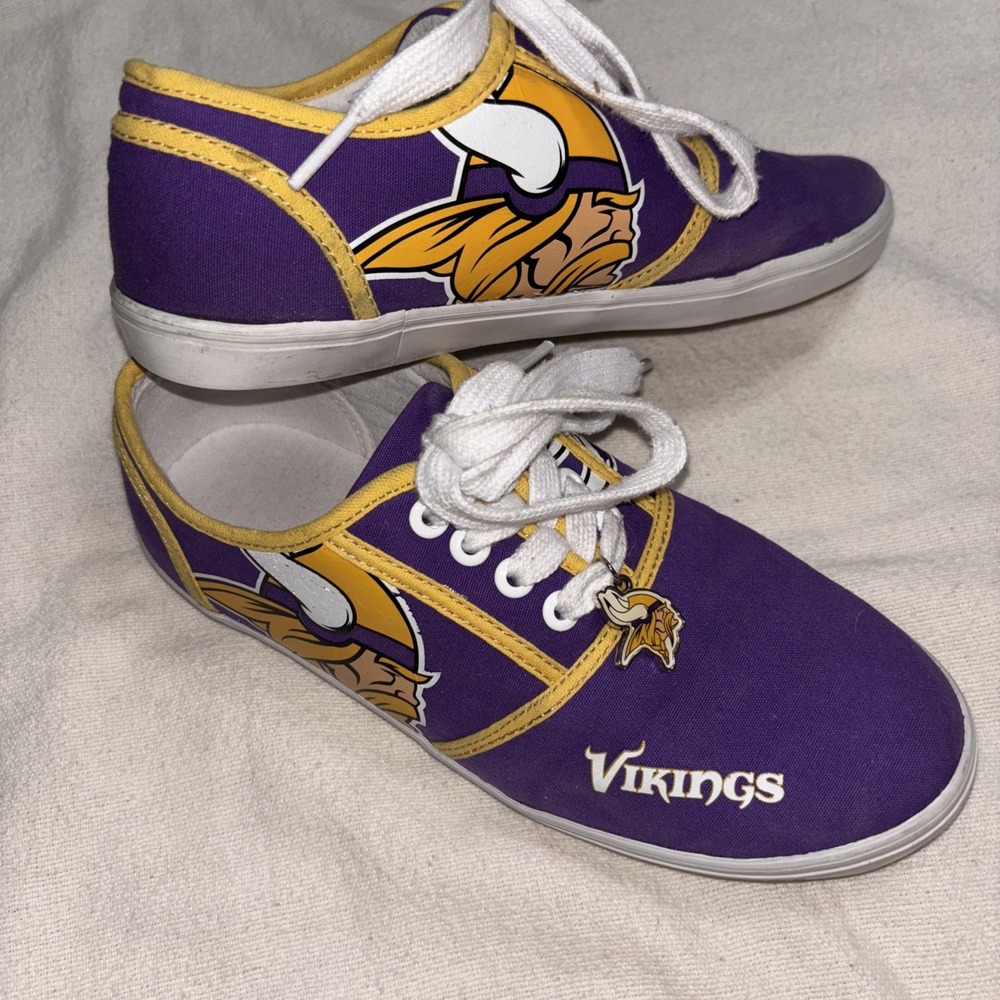 NFL Womens Sz 6.5  Minnesota I Love The  Vikings Football Canvas Shoes‎ Purple
